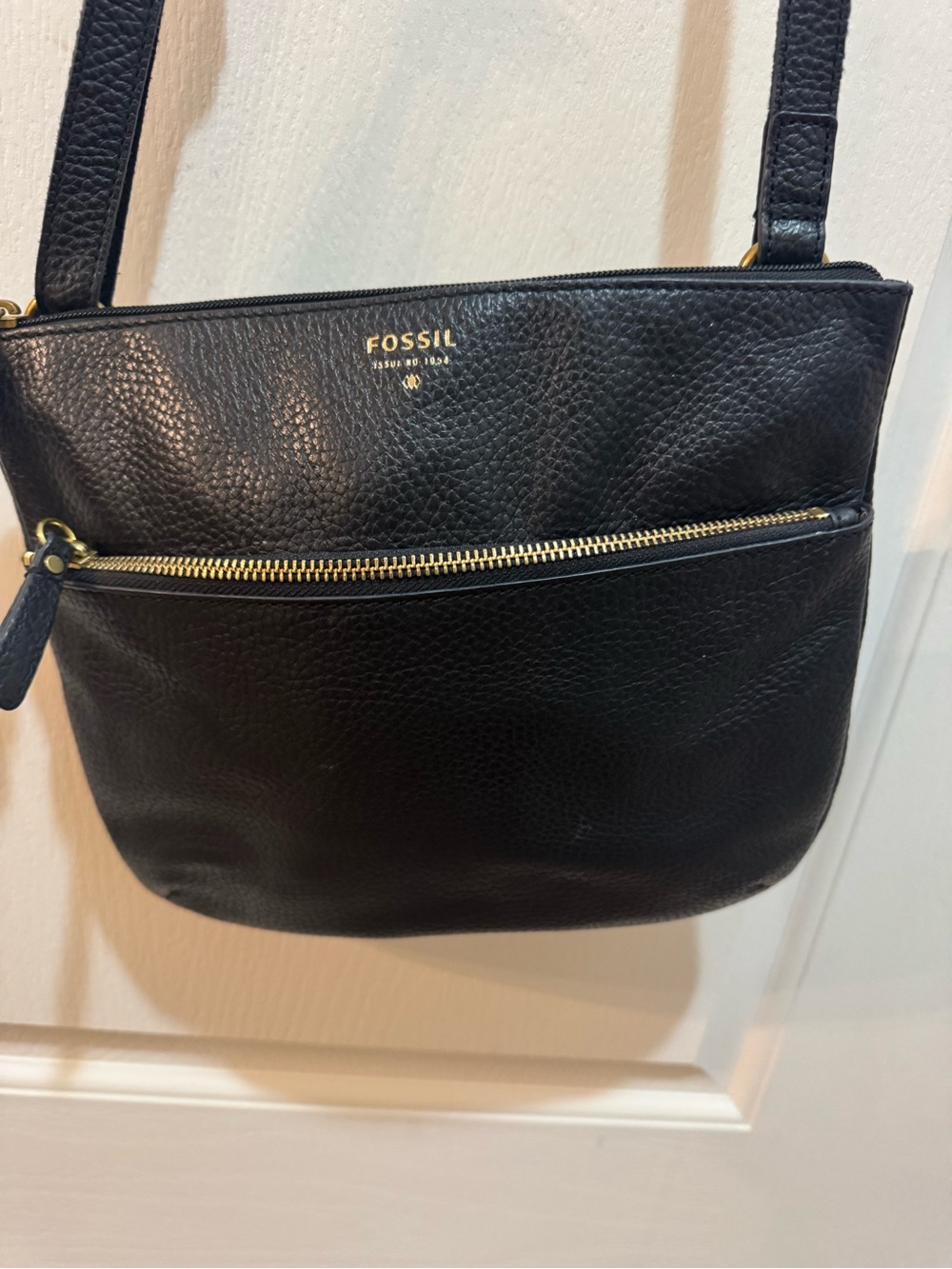 Fossil Black Pebble Leather Tinsley Crossbody with Gold Zipper